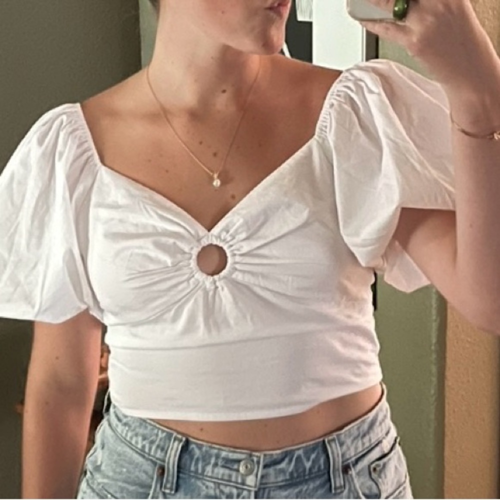 Abercrombie & Fitch White Puff Sleeve Crop Blouse